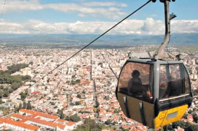 Subí en teleférico hasta el San Bernardo