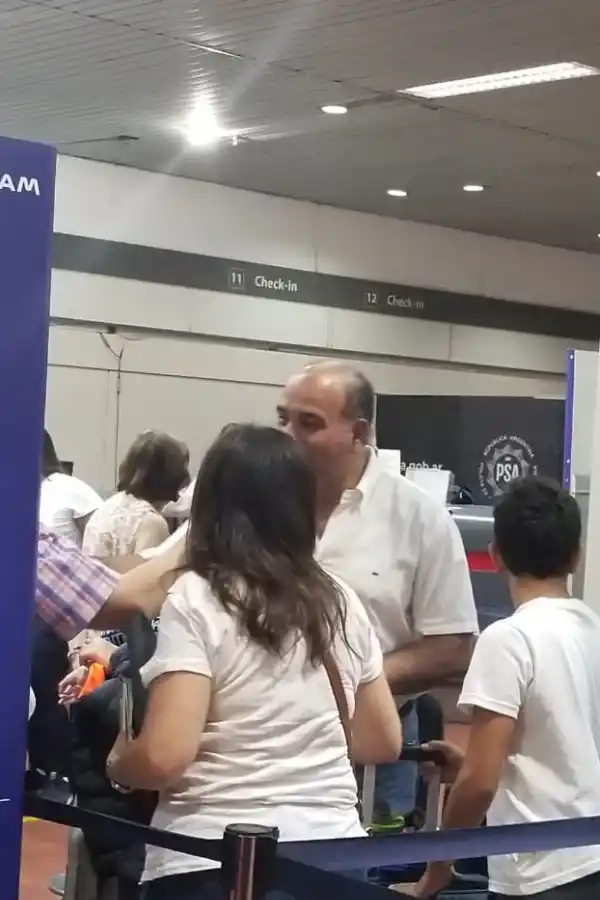 Manzur se tomó vacaciones y partió rumbo a las playas del Caribe