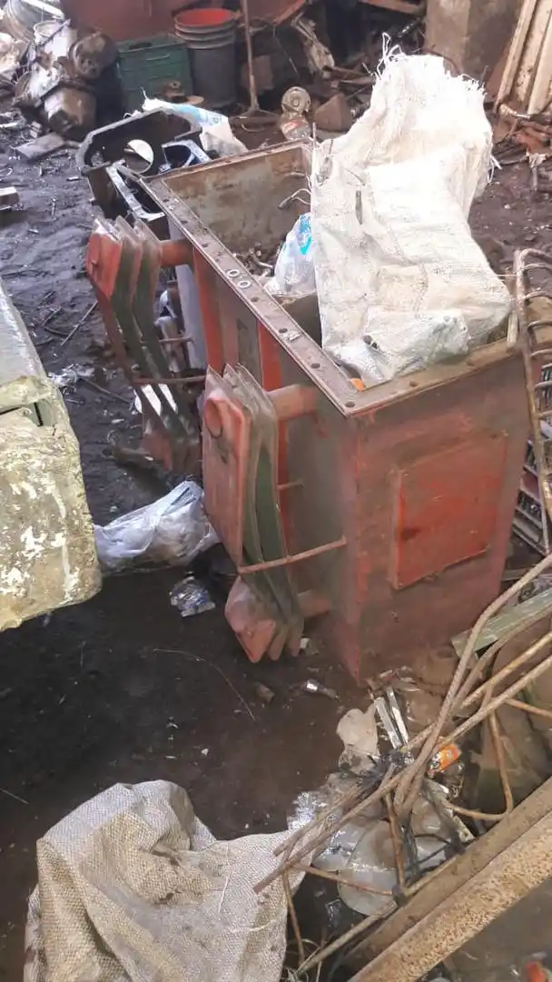 HALLAZGO. Rollos de cobre que fueron encontrados en los allanamientos.