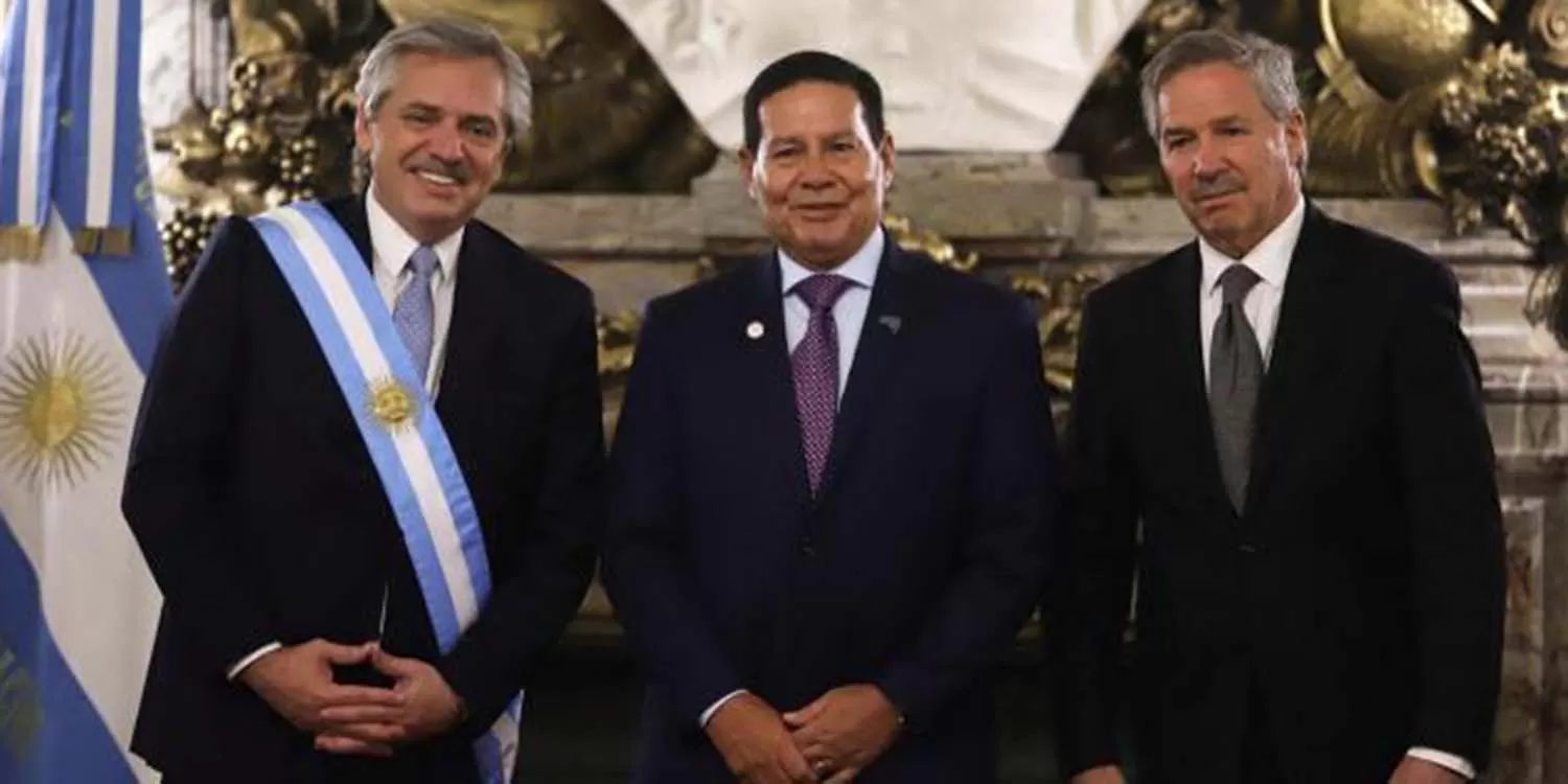 Fernández, Moura y Felipe Solá en la asunción del Presidente. REUTERS