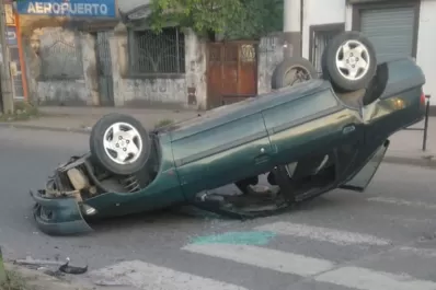 Vuelco en el puente Lucas Córdoba