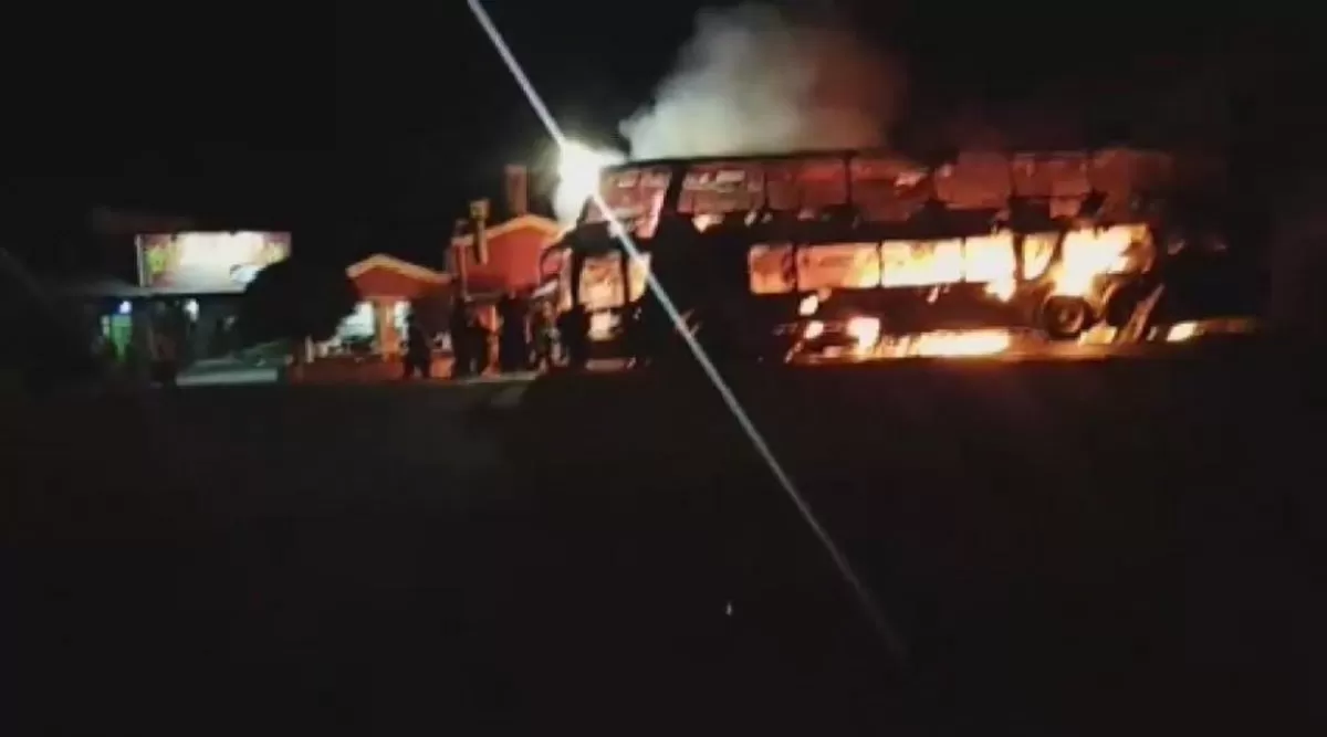 Un colectivo que partió de Tucumán se incendió en Santiago y hubo pánico entre los pasajeros