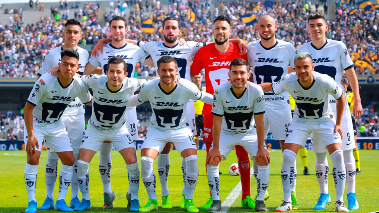 Álvarez (primero de arriba desde la izquierda) fue bien recibido por los hinchas mexicanos. FOTO TOMADA DE TWITTER.COM/PUMASMX