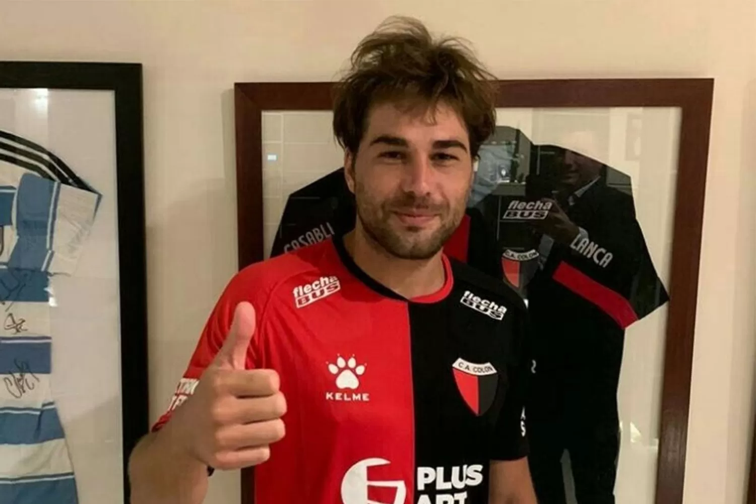 COLON. Rafael García con la camiseta de su nuevo club.