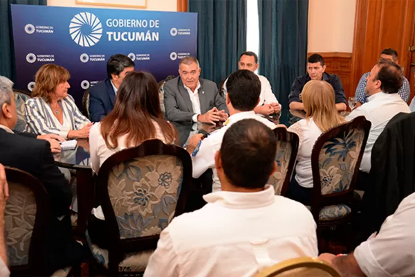 Asisten a las comunas más afectadas por el viento y por la lluvia de ayer