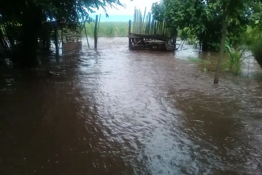 LOS RALOS, INUNDADO. Uno de los tantos lugares que sufrió por las lluvias. 