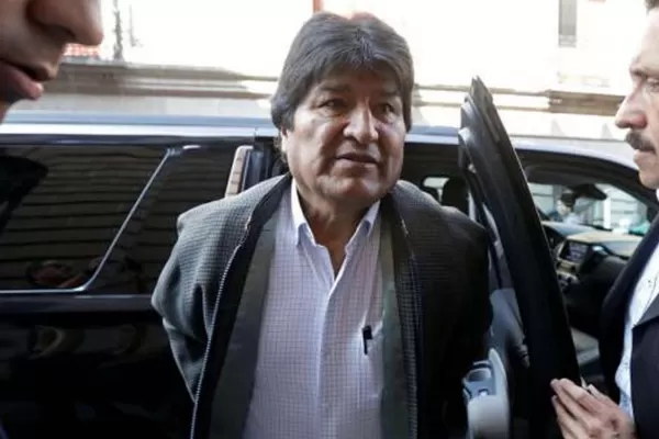 La UCR analiza pedir al gobierno quitar a Evo Morales el estatus de refugiado