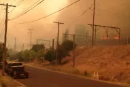 Los incendios en Australia en primera persona: la experiencia del tucumano Emmanuel y su novia Paula