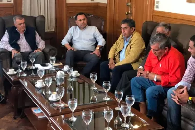 Cláusula gatillo: en un gesto de distensión, Jaldo se reunió con dirigentes sindicales
