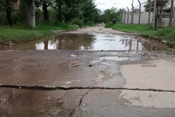 Unas 20 familias de Yerba Buena perdieron todo por la lluvia
