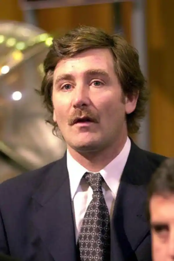 2002. Pedicone, en el acto de asunción de autoridades de la Caja.