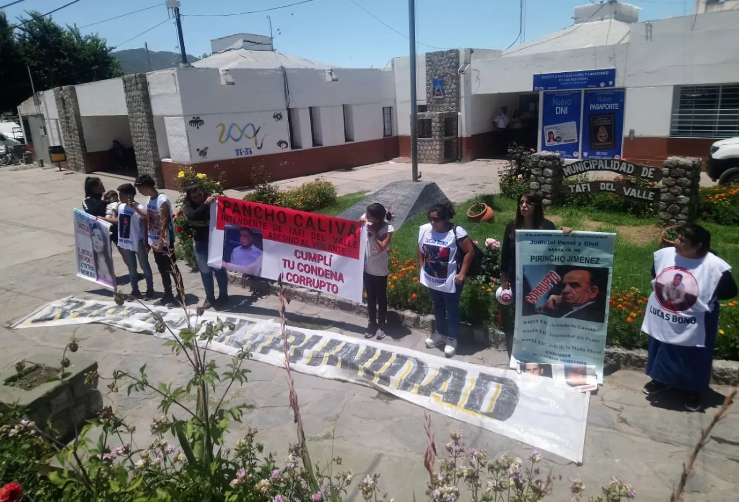 Víctimas de la impunidad se manifestaron en la municipalidad de Tafí Del Valle