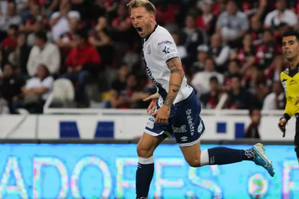 El Polaco Menéndez le dio el triunfo a Puebla ante Atlas