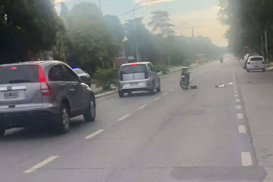 AL HOSPITAL. El conductor de la motocicleta debieron trasladarlo a un centro asistencial.