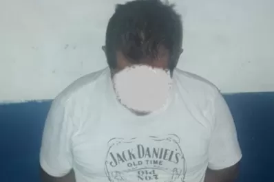 El loco del machete: trató de asfixiar a su pareja y luego la amenazó con matarla