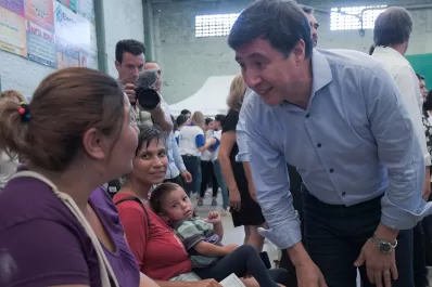 No puede haber hambre y mal nutrición en la Argentina, planteó el ministro Arroyo