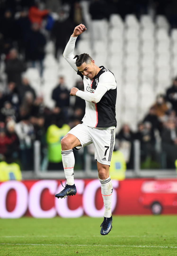 SALTO DE ALEGRÍA. Ronaldo celebra el segundo gol que le hizo a Parma, ayer. reuters