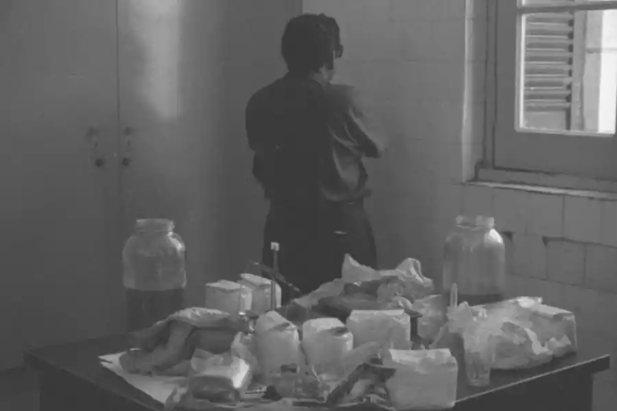 DIFERENCIA. La cocina desarticulada en Taruca Pampa era muy rudimentaria y se dudaba de su capacidad. 