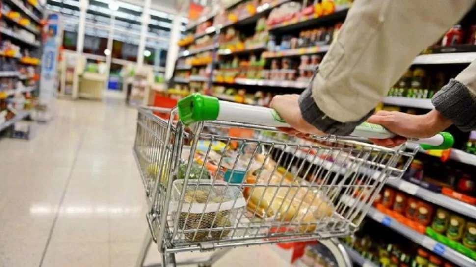 CONSUMO. La suba de los precios seguirá afectando a los consumidores en los próximos meses, anticipan.  