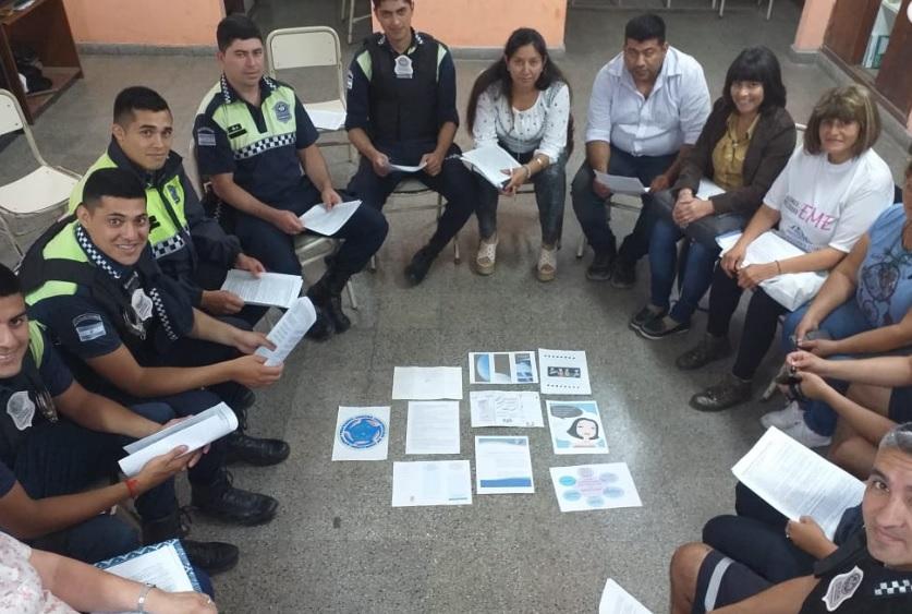 Policía mediador: en qué consiste el programa que se puso en marcha en Tucumán