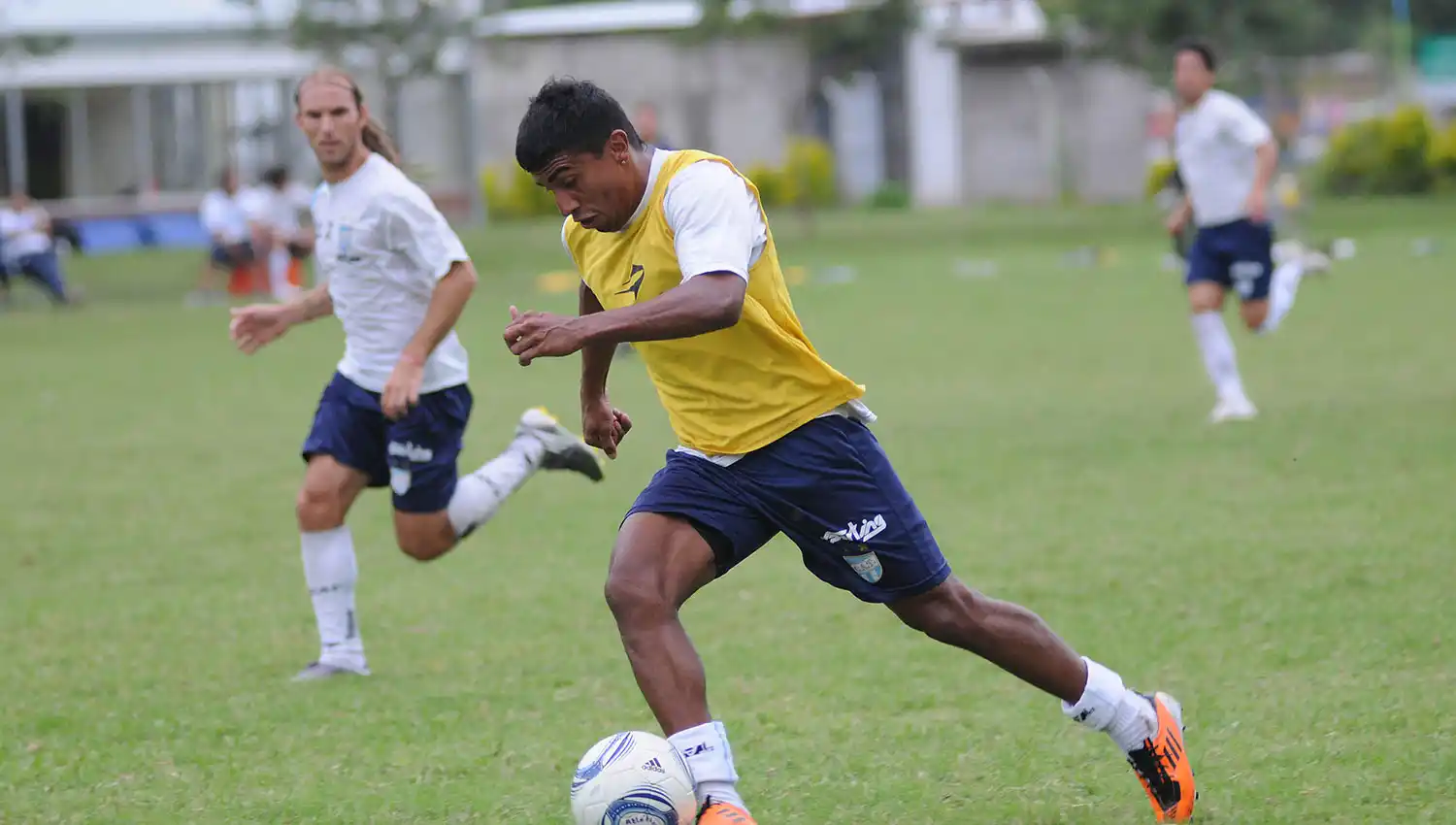 Las idas y vueltas del Negro Chávez: jugará en Central Córdoba