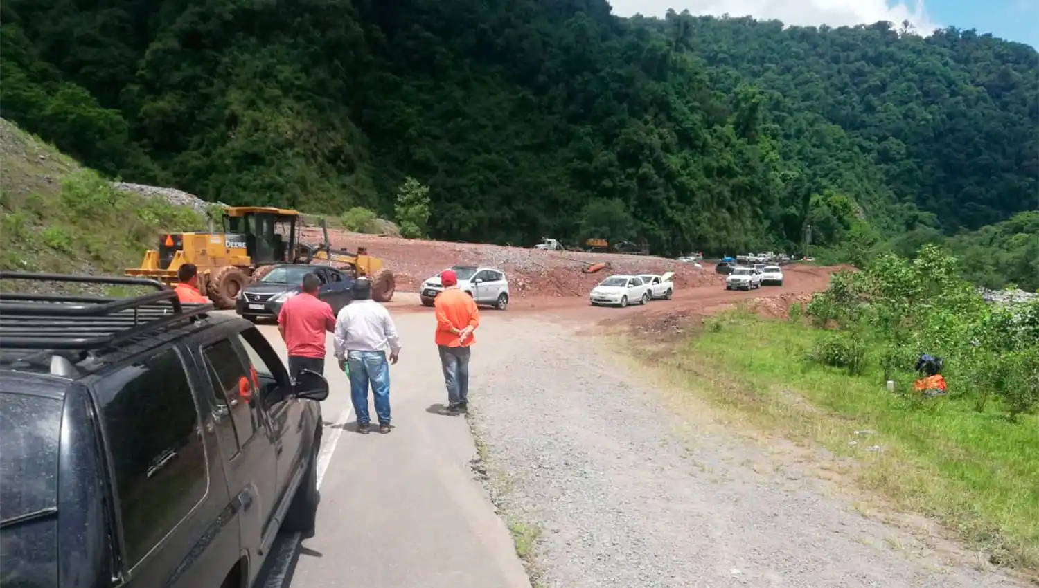 Tras la habilitación, la ruta a Tafí del Valle está saturada de vehículos