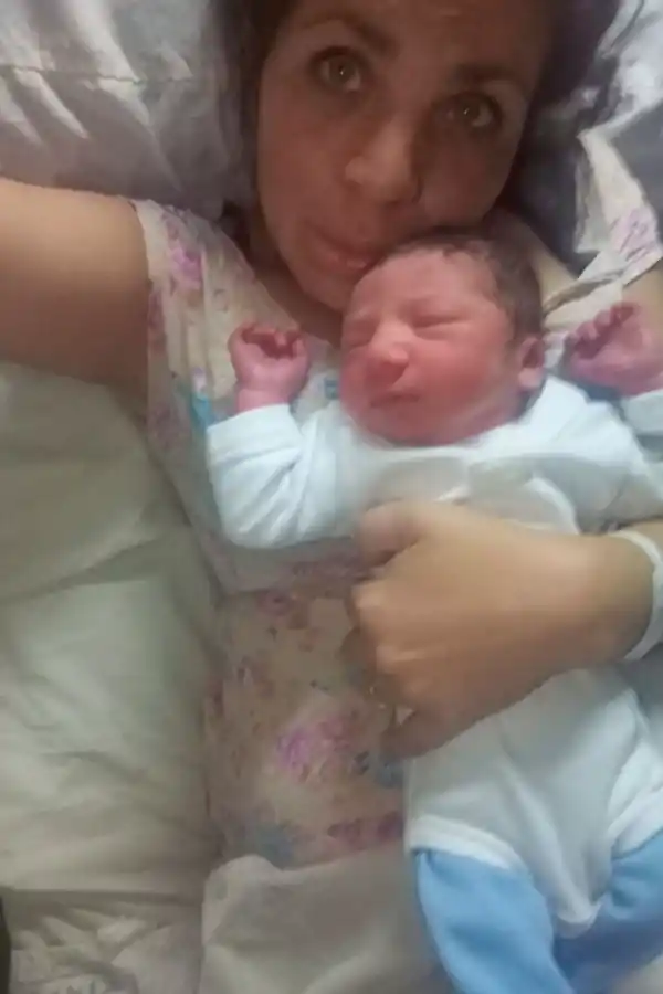 DESPUÉS DEL PARTO. El bebé nació el 11 de enero.