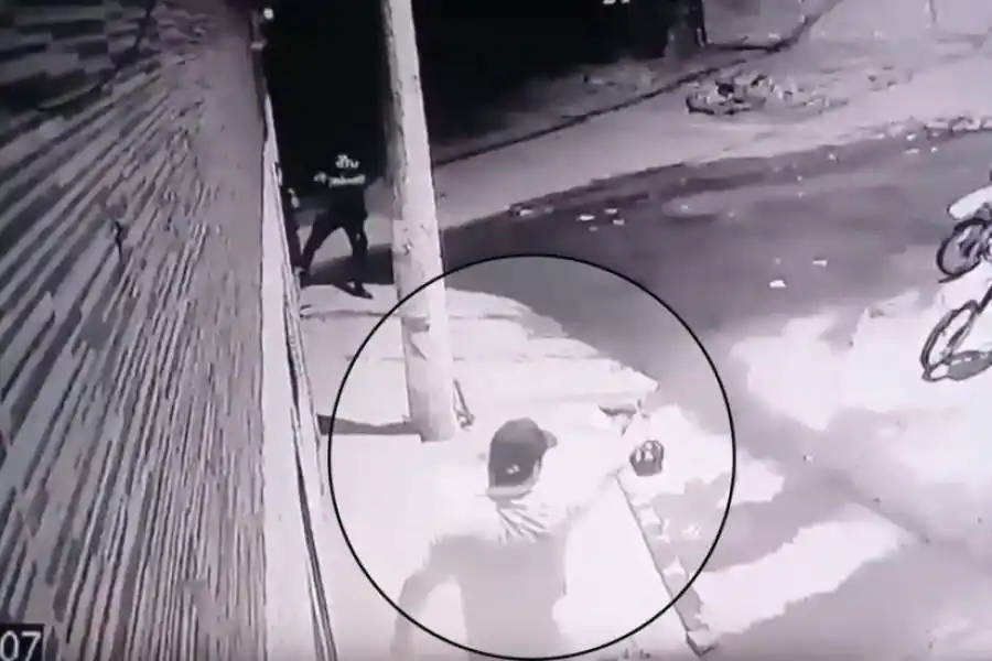 EL LUGAR DONDE CAYÓ SALAS. El vendedor ambulante se enfrentó a tiros con los policías el lunes.