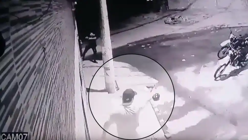 EL LUGAR DONDE CAYÓ SALAS. El vendedor ambulante se enfrentó a tiros con los policías el lunes.