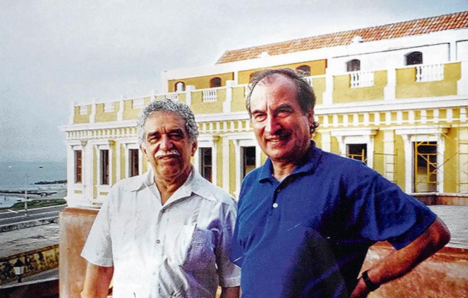 A LA PAR. Tomás EloyCon García Márquez en Cartagena de Indias.
