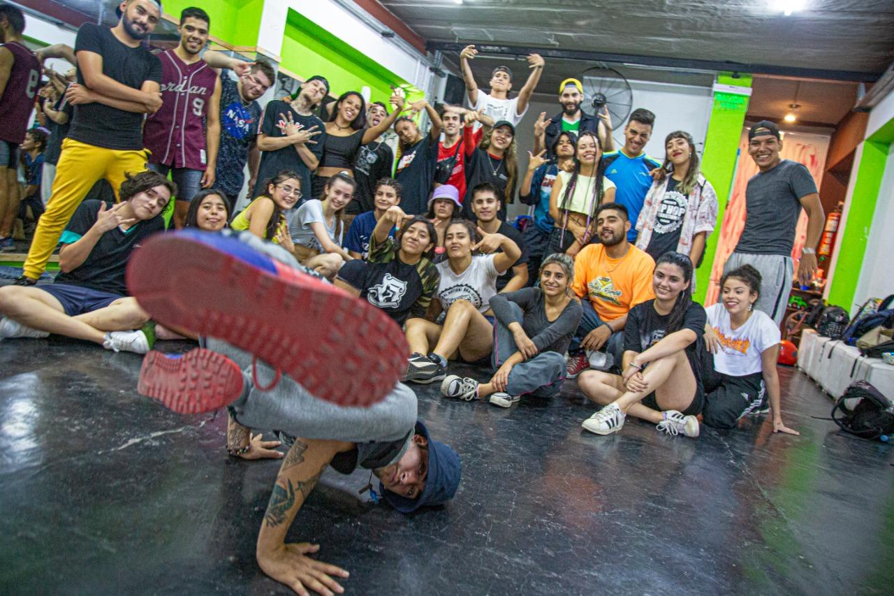 Del Bronx a Tucumán: las danzas urbanas llegan cada vez a más jóvenes