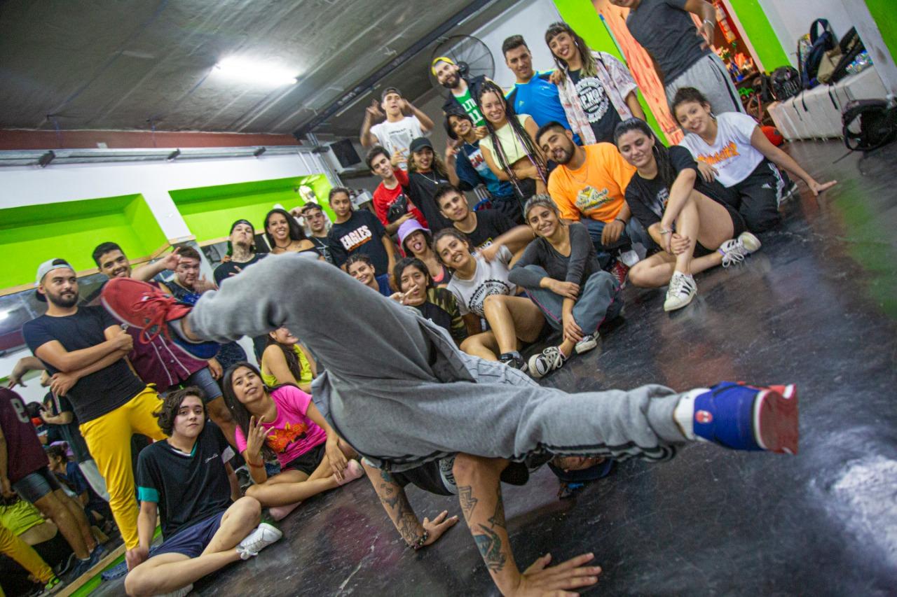 Del Bronx a Tucumán: las danzas urbanas llegan cada vez a más jóvenes