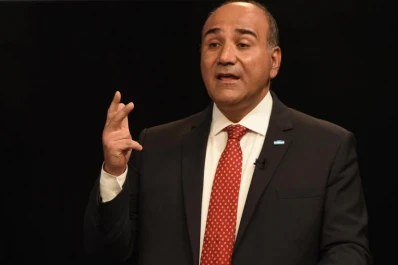 Los 10 asuntos que le esperan a Manzur al regreso de su viaje