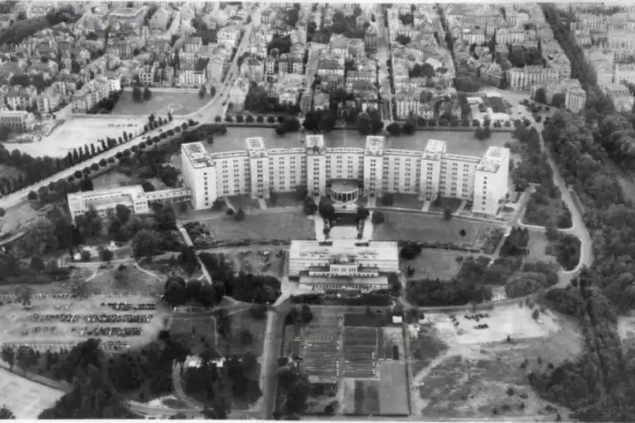 IG FARBEN. La fábrica y los campos que conformaban Auschwitz. 