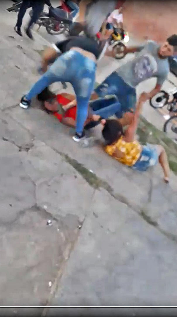 Golpearon a una joven a la salida de un boliche en Los Ralos