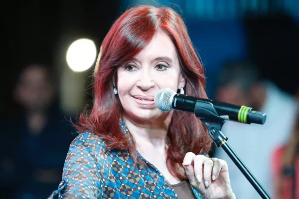 Según Cristina Fernández, hubo un fake allanamieto a la quinta de Macri
