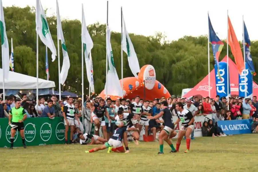 SEVEN. El evento deportivo es el punto fuerte de la temporada veraniega.