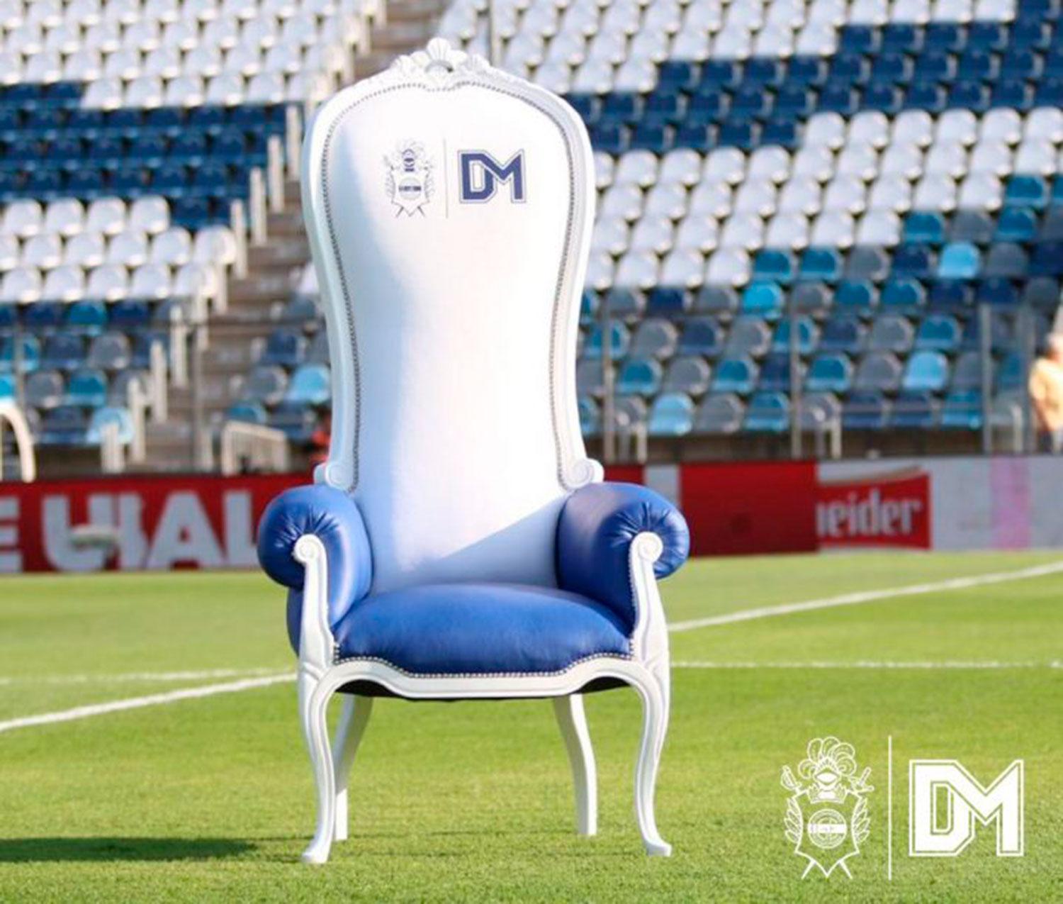 RÉPLICA. Podés comprar el mismo sillón por $ 50.000 pero sin la firma de Diego. FOTO TOMADA DE GIMNASIA.ORG.AR