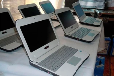 Hay más de 100.000 netbooks de programas educativos que no entregó el gobierno de Macri