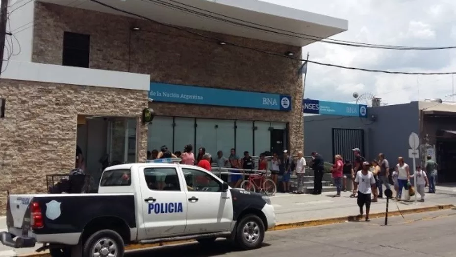 Por el asesinato de un cajero, los bancarios de todo el país pararán dos horas el lunes