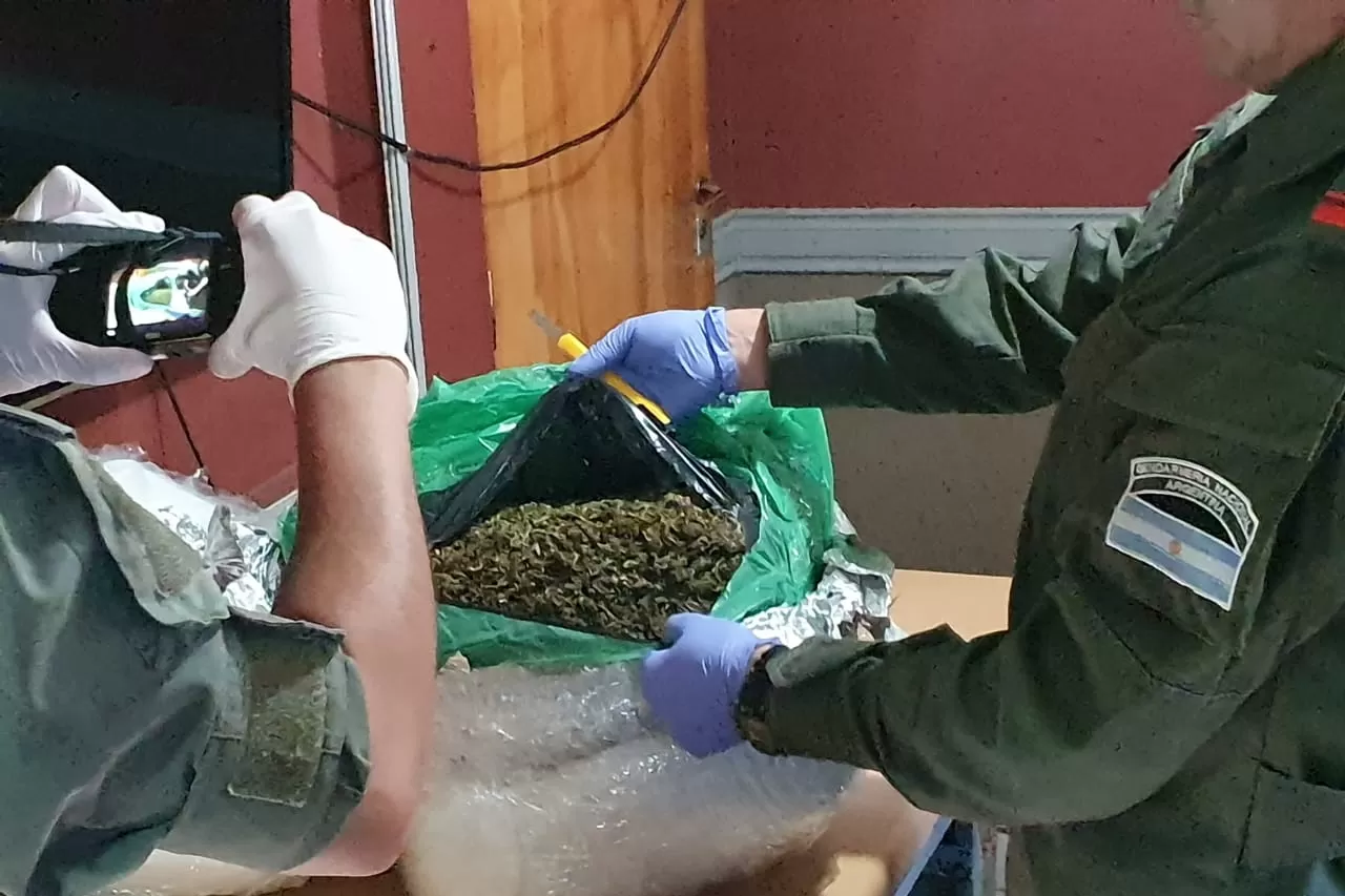 En diciembre Gendarmería encontró en Santa Fe 18 kilos de marihuana, también enviados por encomienda