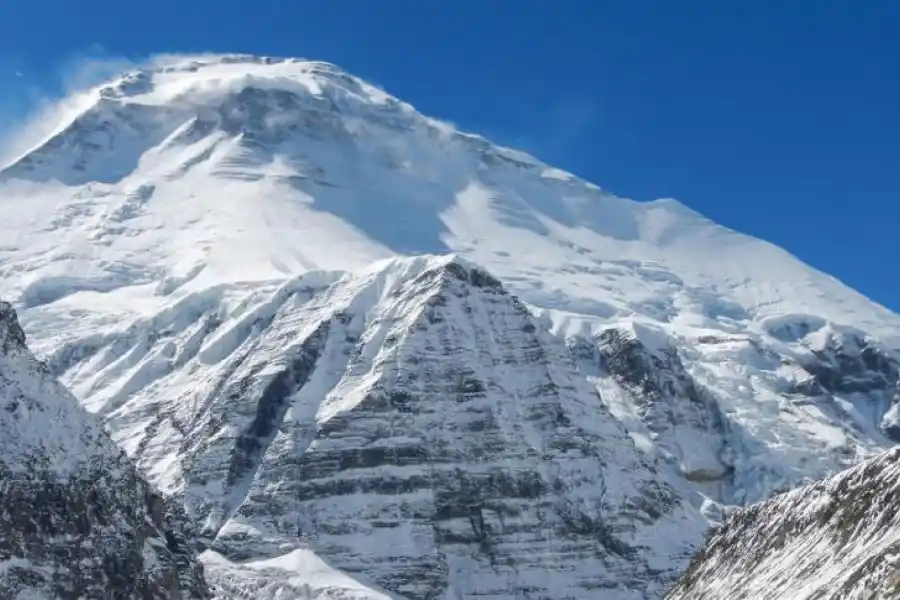 DHAULAGIRI. Es uno de los picos más altos del mundo e integra la cadena del Himalaya.