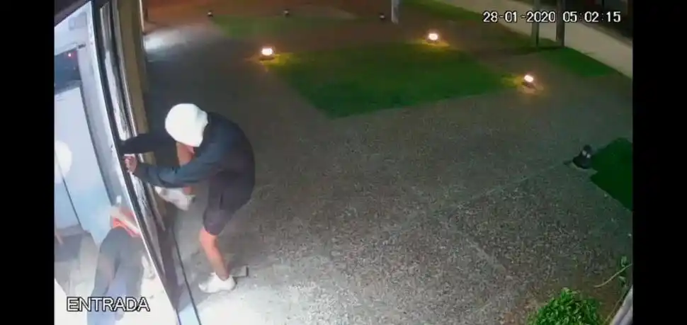 Yerba Buena: vecinos inquietos, policías conformes