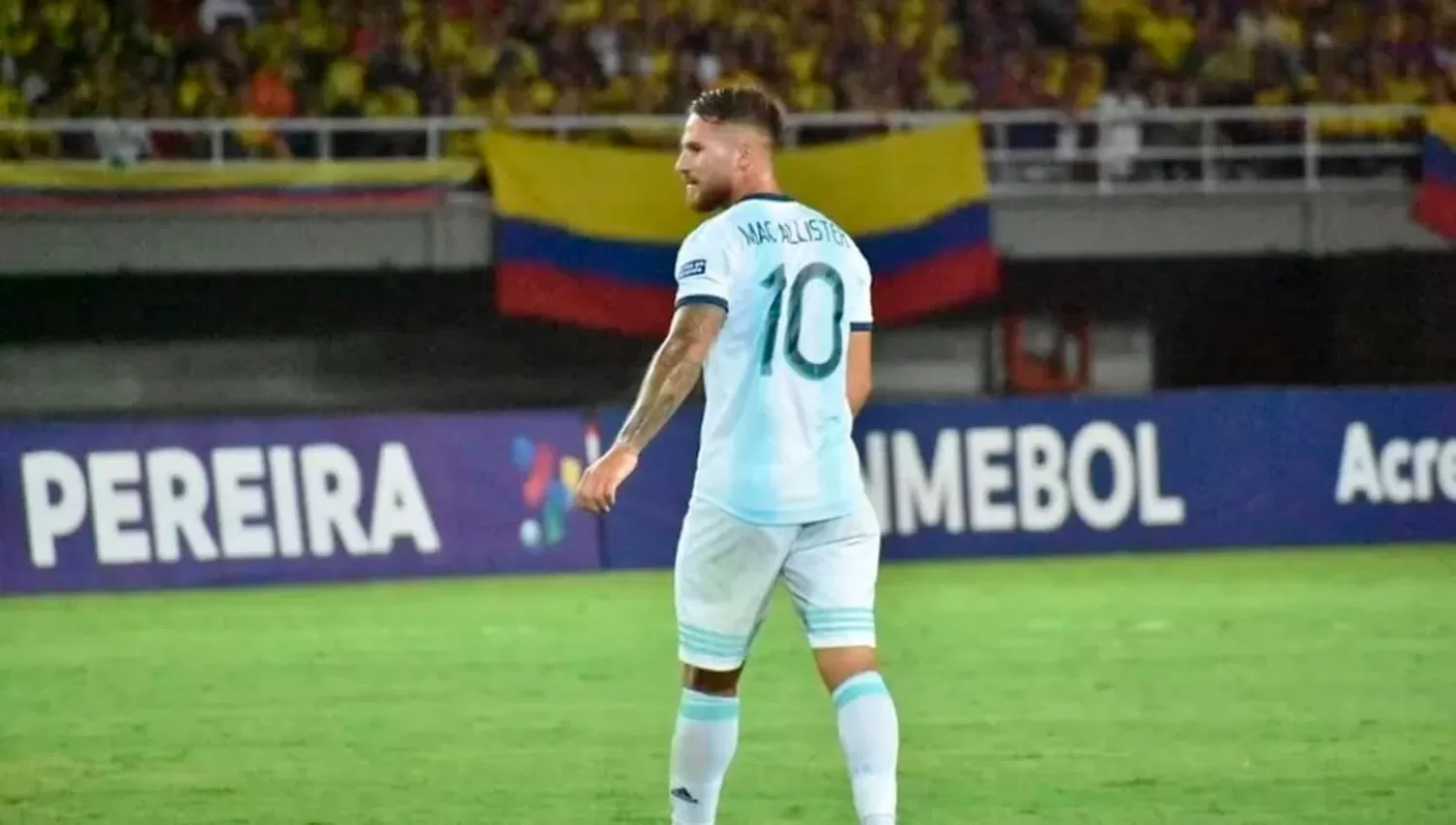 Alexis Mac Allister convirtió el gol del triunfo parcial.