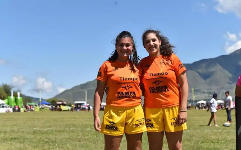 REFEREES. Ailen Pacheco y Sofía Piga formaron parte del cuerpo arbitral.