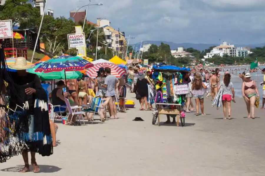 El coronavirus y el temor de los argentinos que veranean en Florianópolis