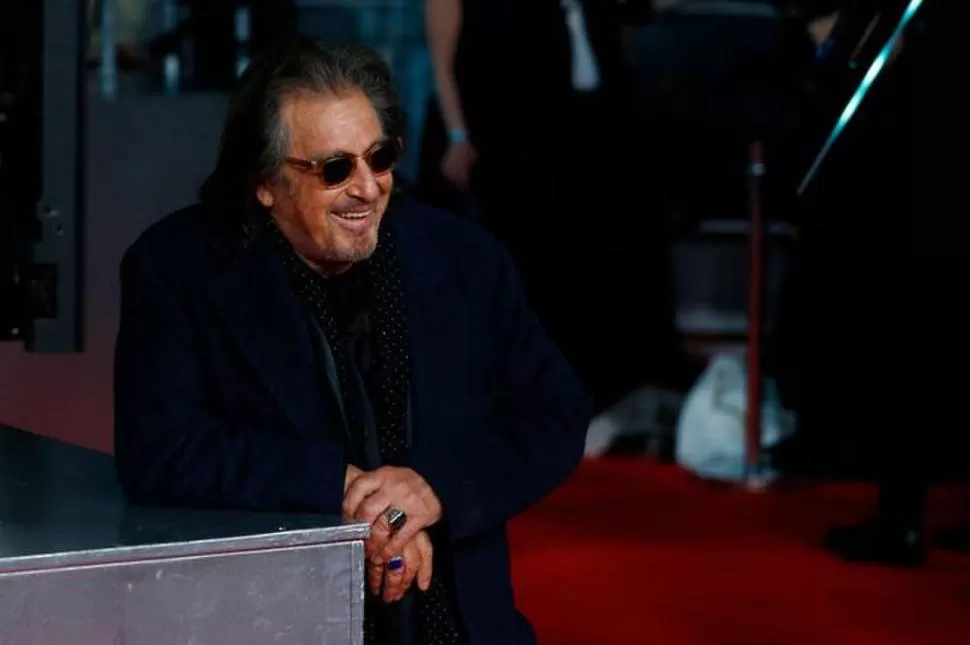 DIVERTIDO. Al Pacino se mostró sonriente en la gala británica.