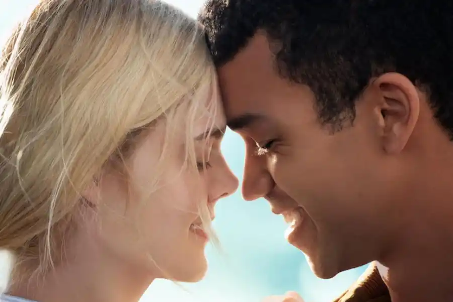 “VIOLET Y FINCH”. Elle Fanning protagoniza un drama adolescente.  