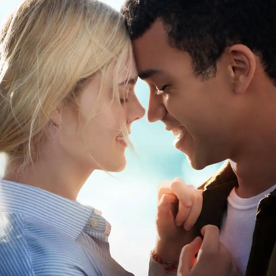 “VIOLET Y FINCH”. Elle Fanning protagoniza un drama adolescente.  