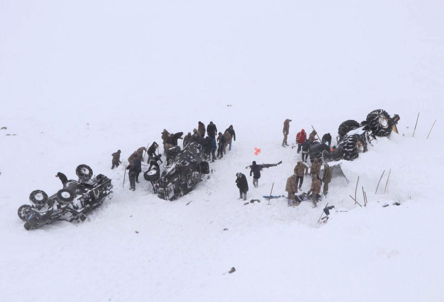 Video: al menos 38 muertos por dos aludes de nieve en Turquía